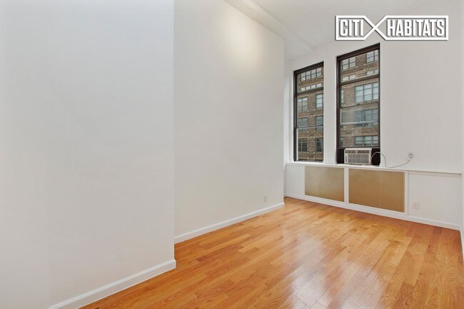 Building Photo - 80 Varick St