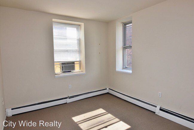 Building Photo - 4412 Walnut St