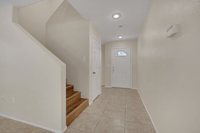 Foto del edificio - 7257 Camden Pine Ave