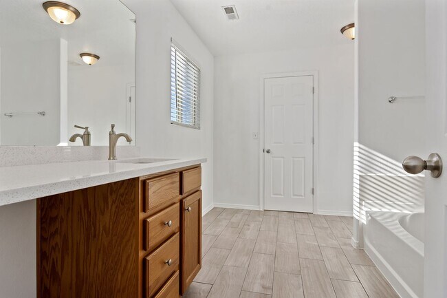 Foto del edificio - COMING SOON! Beautiful Single Family Home ...