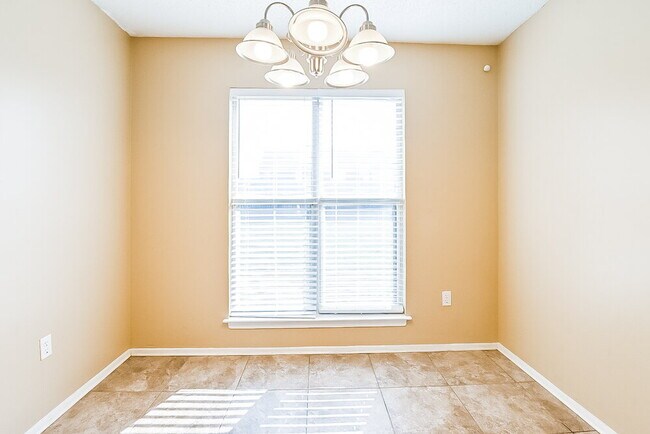 Foto del edificio - 9150 Belmont Dr