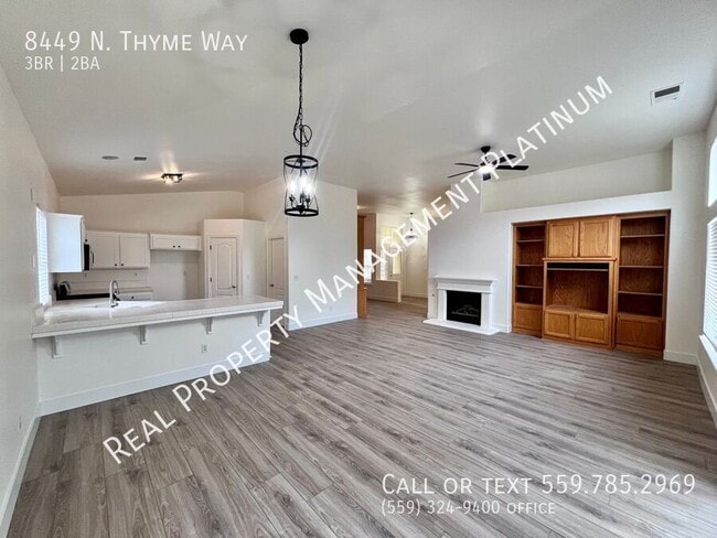 Foto del edificio - 8449 N Thyme Way