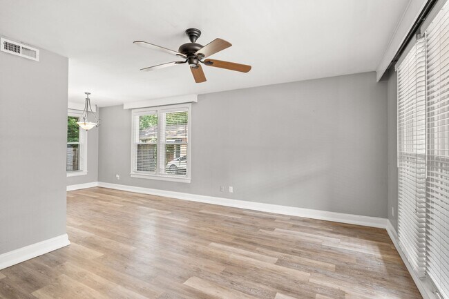 Foto del edificio - 4006 Auburn Ln