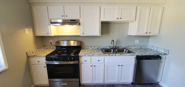 Kitchen - Sierra Oaks
