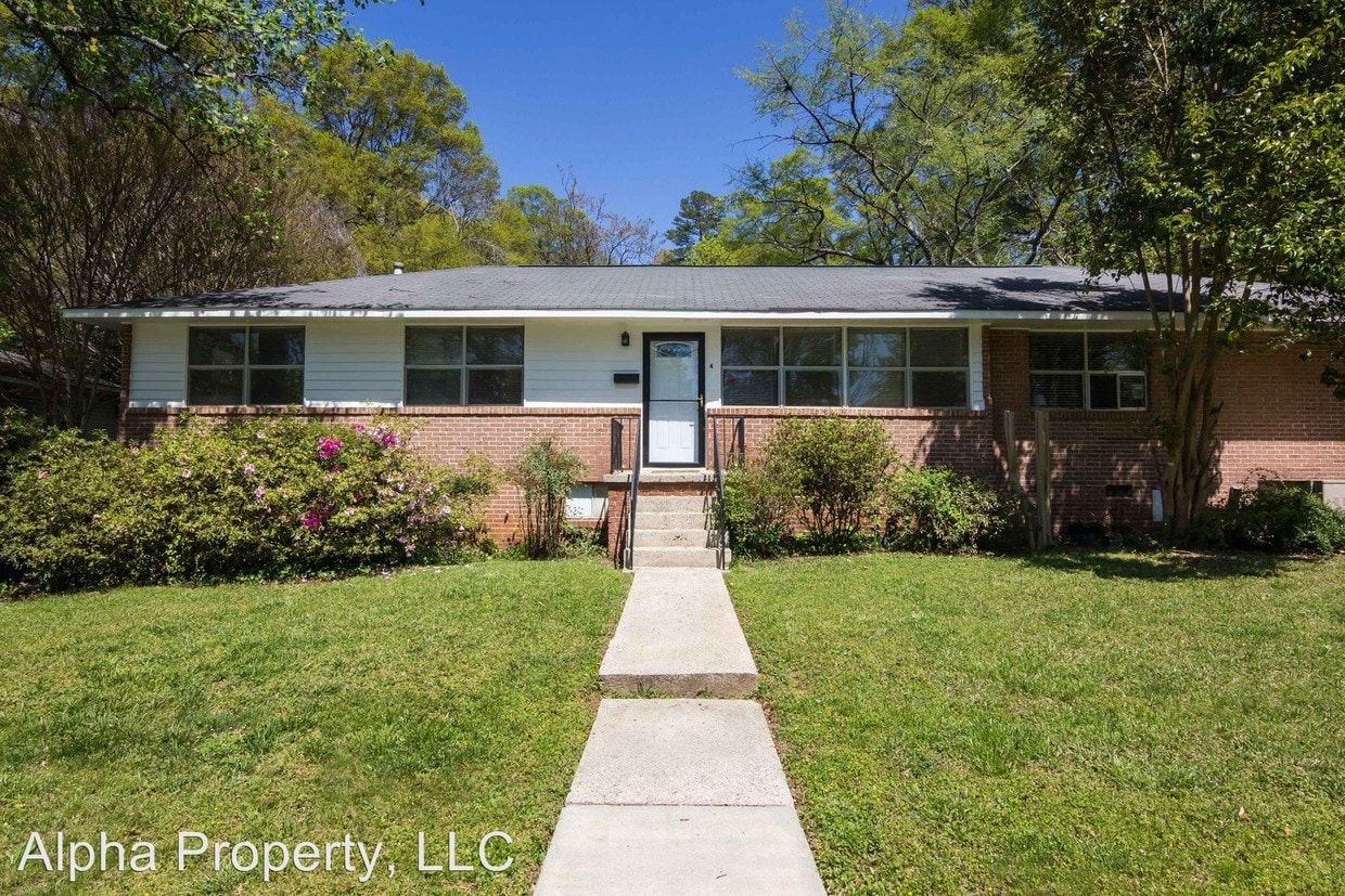 3 br, 2 bath House 4 McNeil Ct House Rental in Greenville, SC