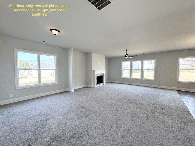 Foto del edificio - Modern 5 Bed Home with Open Layout, Tankless Water Heater, EV-Ready Garage, and Community Amenities