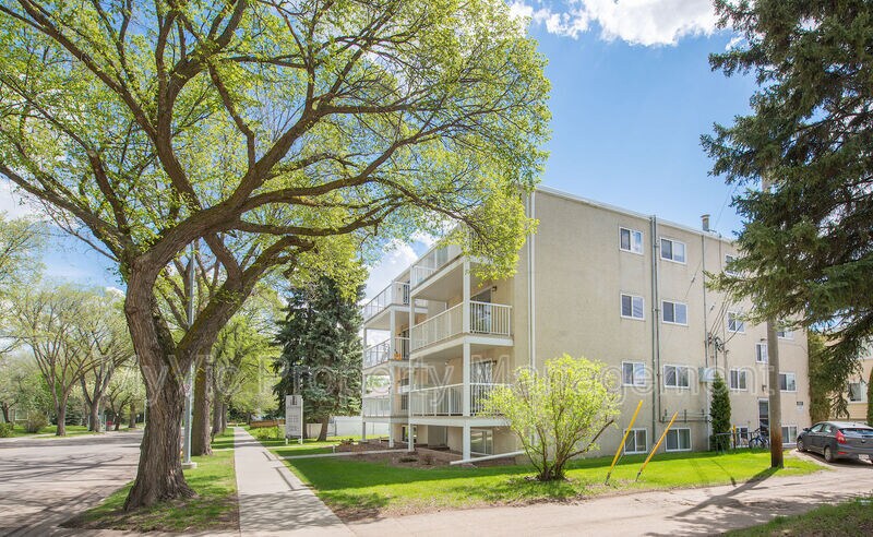 Photo principale - 8255-8295 95 Ave NW