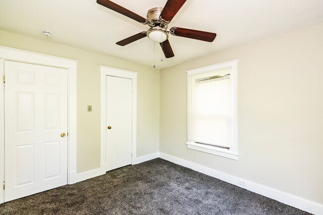 Foto del edificio - Charming 2-Bedroom Home for Lease