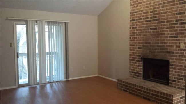 Building Photo - 11900 Alpheus Ave