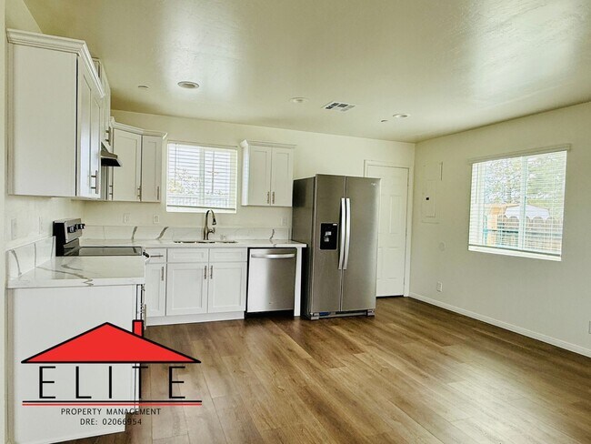 Building Photo - 1113BE