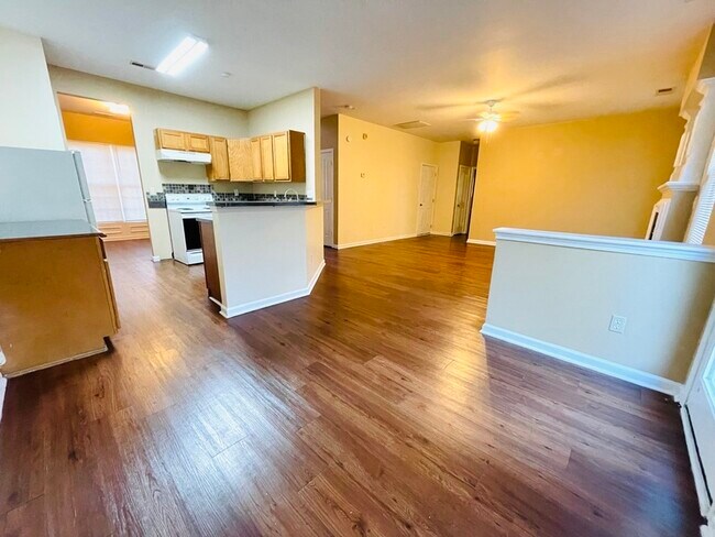 Building Photo - 5622 Wallace Cabin Dr