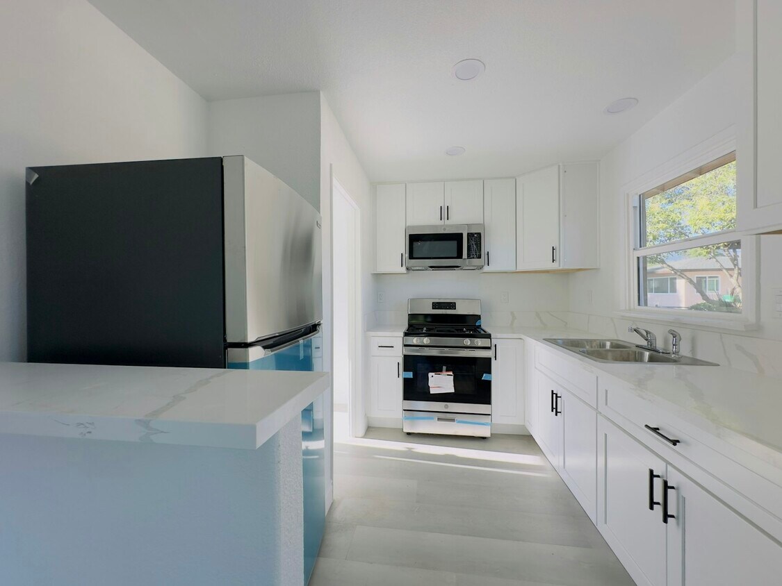 Foto principal - 231 E Nicolet St