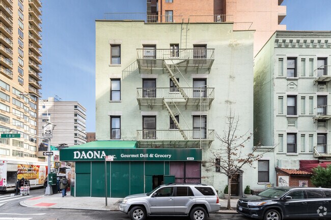 Exterior - 1435 Third Ave