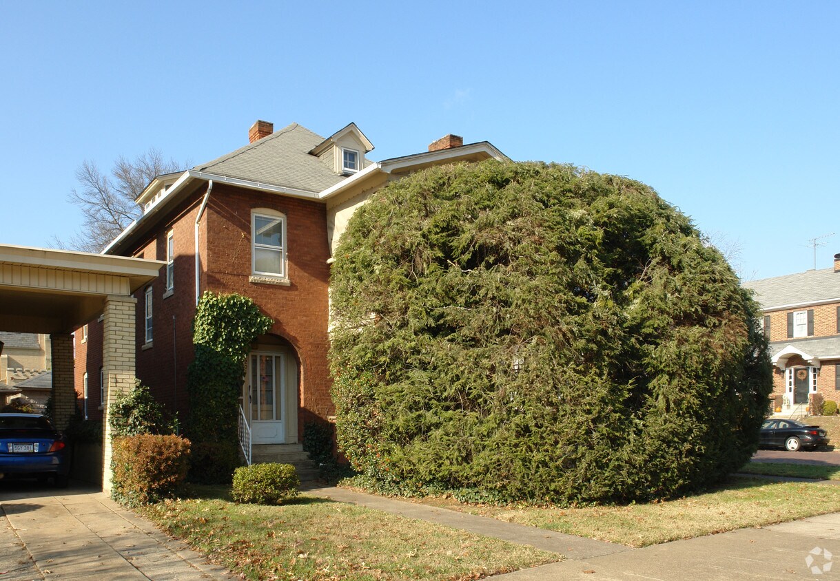 Building Photo - 1201 8th St