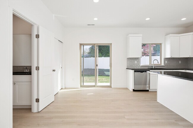 Foto del edificio - 1163 S Underwood St