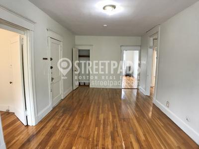 Building Photo - 3 bedroom in Boston MA 02135