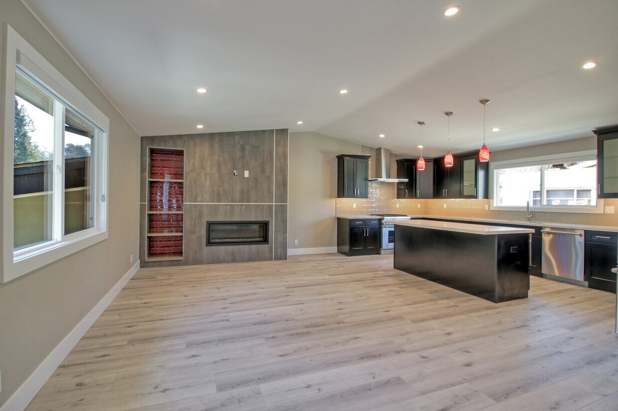 Stunning Open Concept - 3616 Chestnut St
