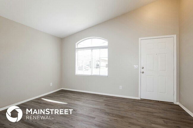 Foto del edificio - 11060 W Lane Ave