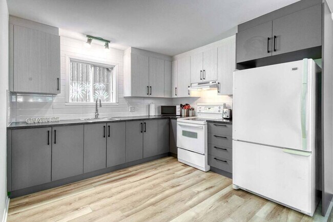 Photo du bâtiment - 1698 Rue Principale