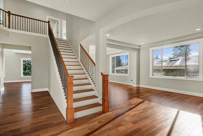 Foto del edificio - 2310 100th Ave NE
