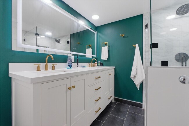 Foto del edificio - 1017 10th St