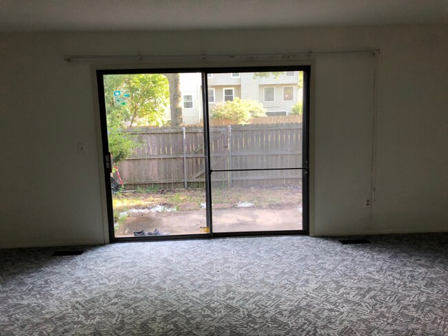 Building Photo - 8639 W 108th Pl