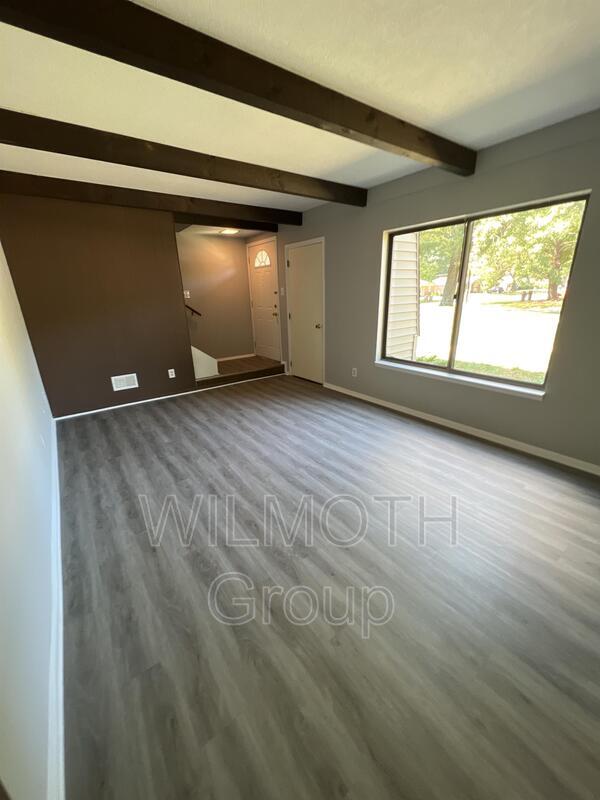 Building Photo - 3119 Wedgewood Ct