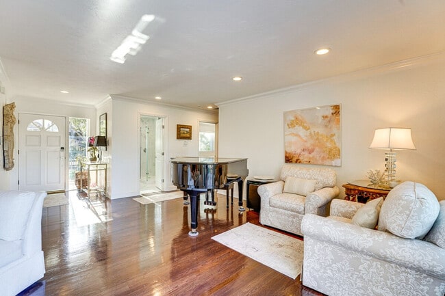 Building Photo - 1163 Arroyo Dr