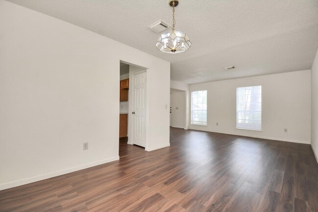 Building Photo - 17210 Colony Creek Dr