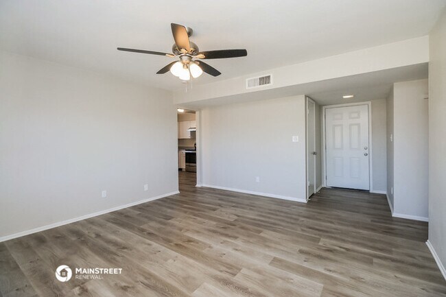 Building Photo - 3102 N 90th Ave
