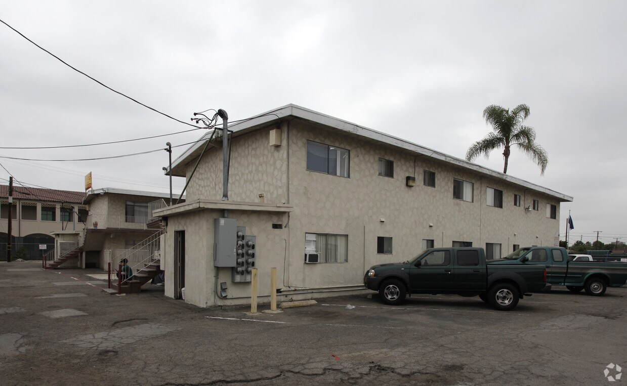 Building Photo - Northgate Lane Apartments