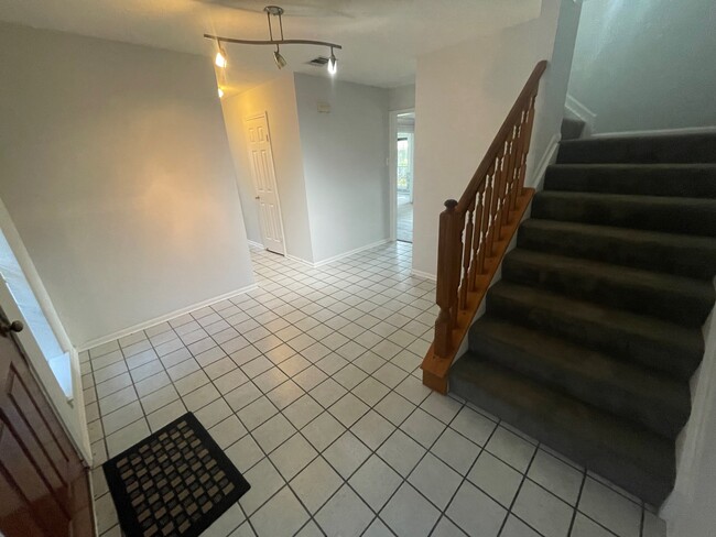 Foto del edificio - 62 Plum Ct