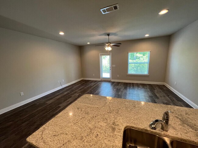 Foto del edificio - 165 Crossing Ln