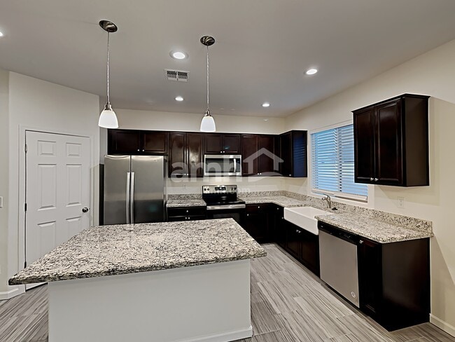 Foto del edificio - 1709 E Primavera Way