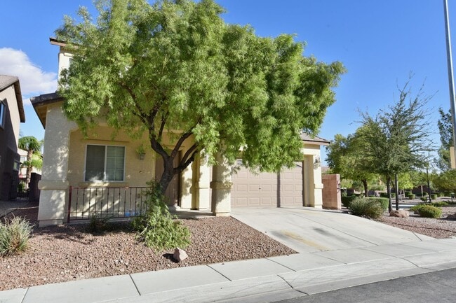 Foto del edificio - BEAUTIFUL 4BED/3BATH Home w/ 2 Car Garage ...