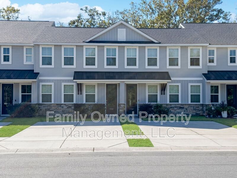 Primary Photo - 7785 Park Gate Dr