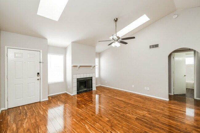 Foto del edificio - 4165 E Wayland Rd