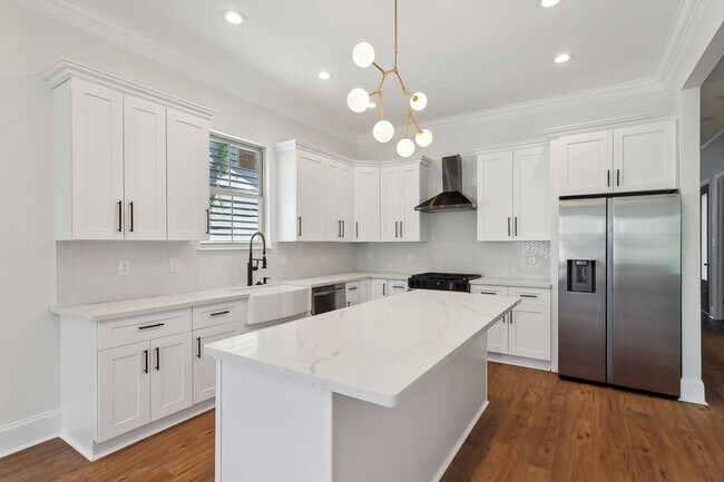 Foto del edificio - 606 Whitney Ave.