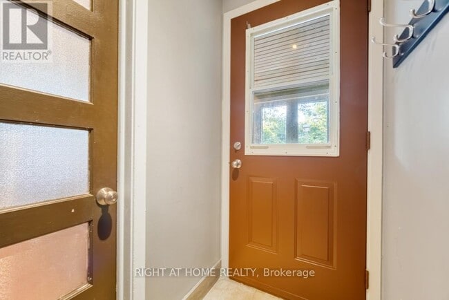 Photo du bâtiment - 1252 Tompkins St