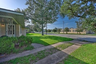 Building Photo - 228 E Obryant St