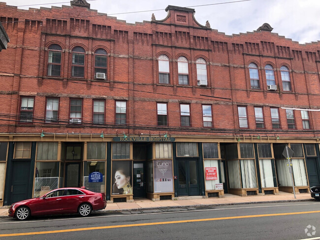 Front of building - Fitch Block Apartments