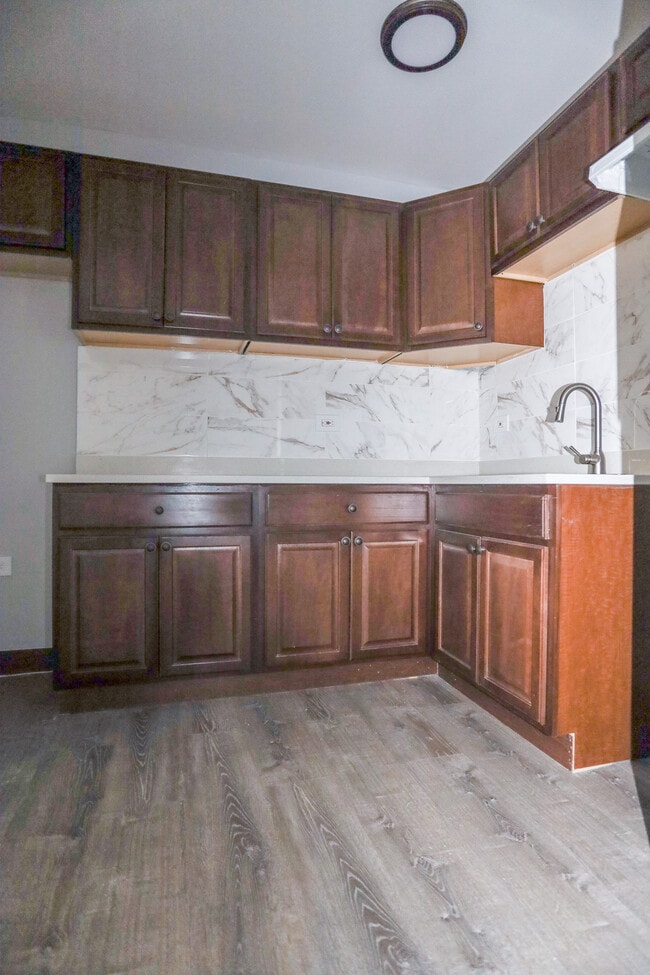 Foto del edificio - 6950 N Ashland Blvd