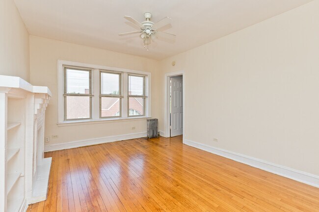 Building Photo - 1751 E 78th St