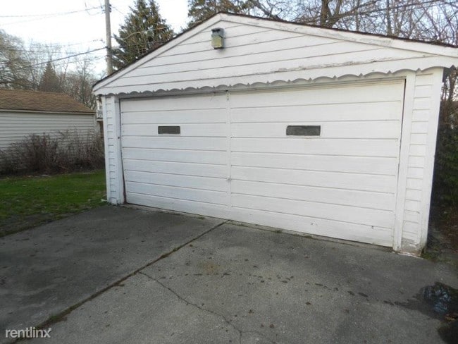 Building Photo - 8298 Grayfield St