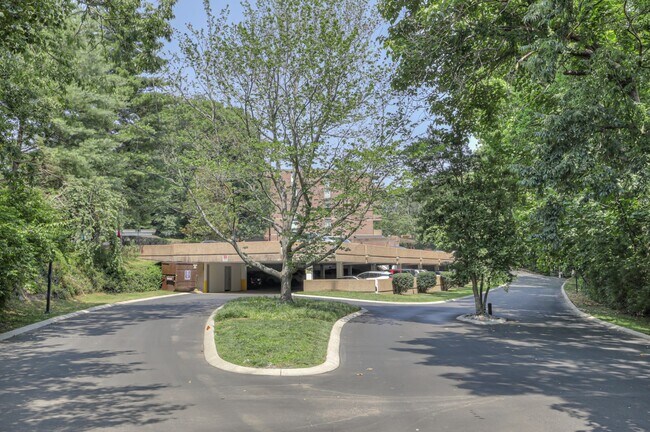 Building Photo - 133 Harpeth Trace Dr