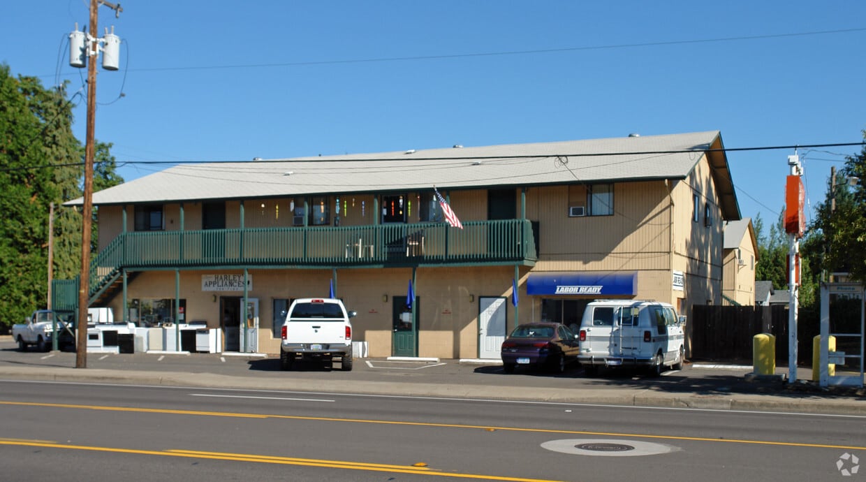 Building Photo - Main Street Apartments