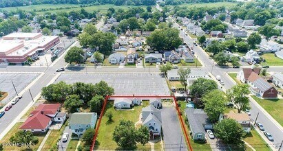 Building Photo - 257 Carr Ave