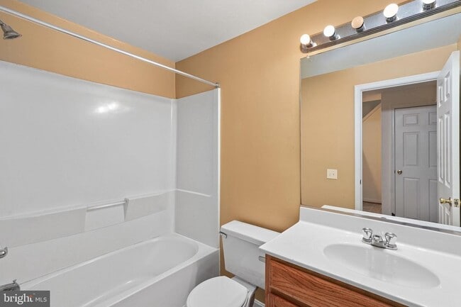 Building Photo - 306 Batley Ct