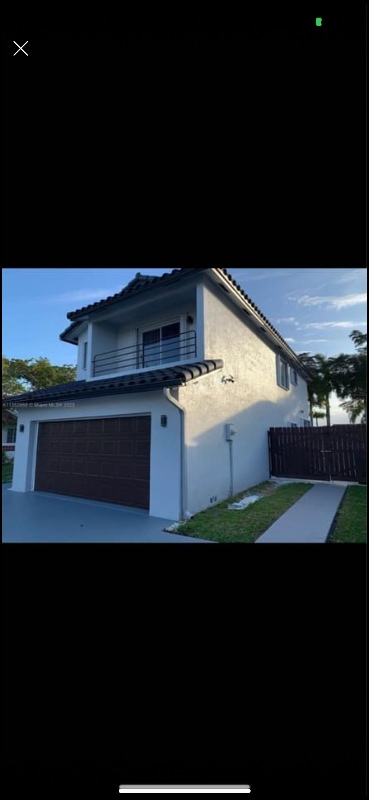 Building Photo - 11111 SW 147th Ct