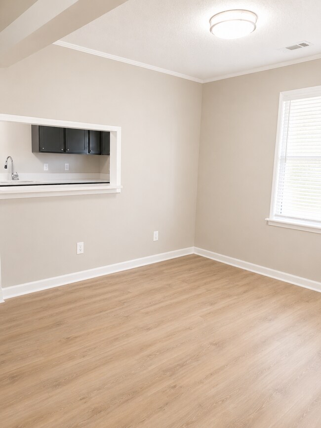 Foto del edificio - 5028 Acorn Dr